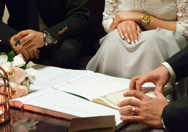 الحفاظ على الوقار.. الأزهر يحذر من مظاهر الهزل والمزاح غير اللائق أثناء عقد القران
